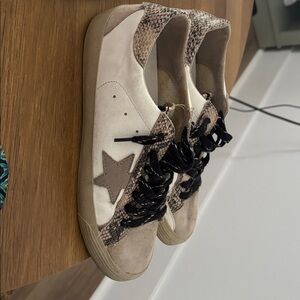 Stylish Women’s Shoes with Black and Tan Accents